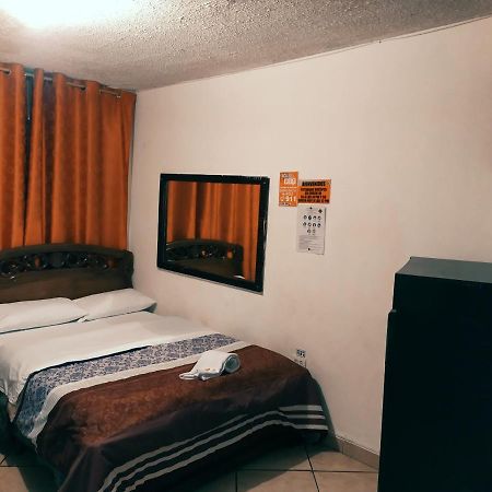Hostal Ajavi Del Sur Quito Exteriér fotografie