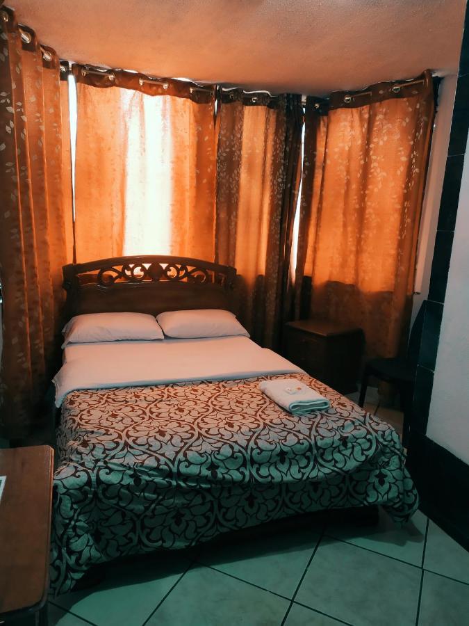 Hostal Ajavi Del Sur Quito Exteriér fotografie