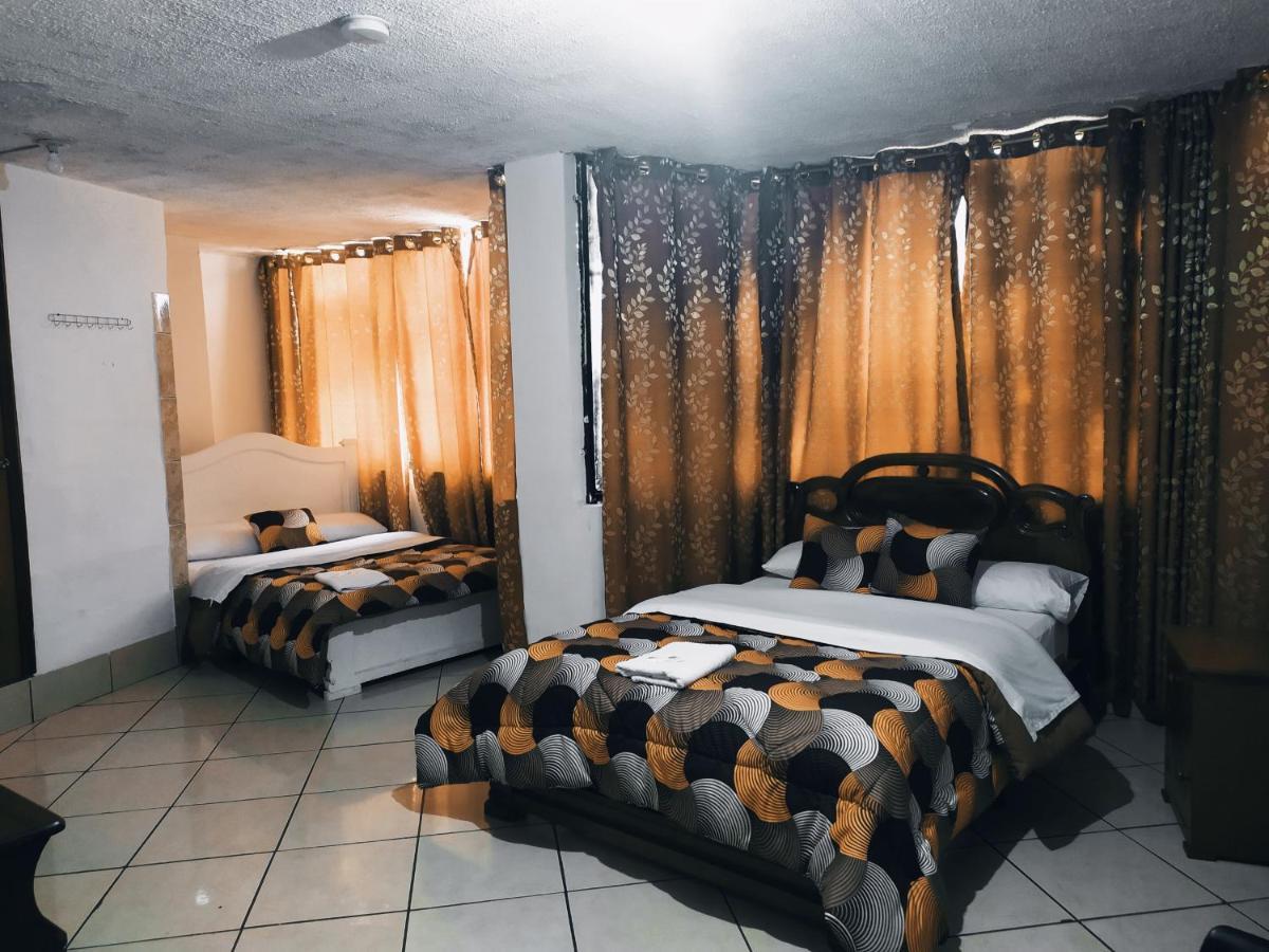 Hostal Ajavi Del Sur Quito Exteriér fotografie
