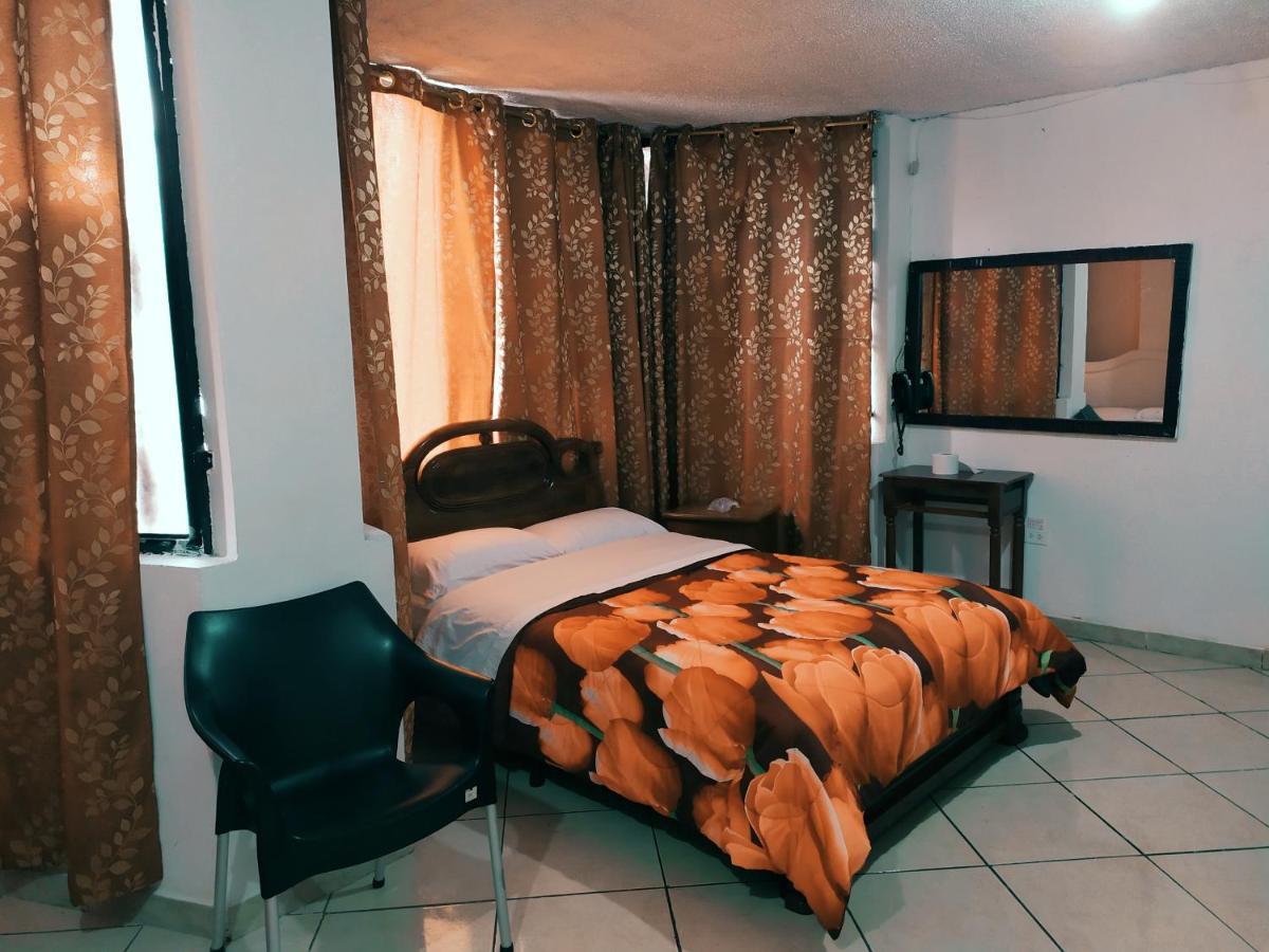 Hostal Ajavi Del Sur Quito Exteriér fotografie