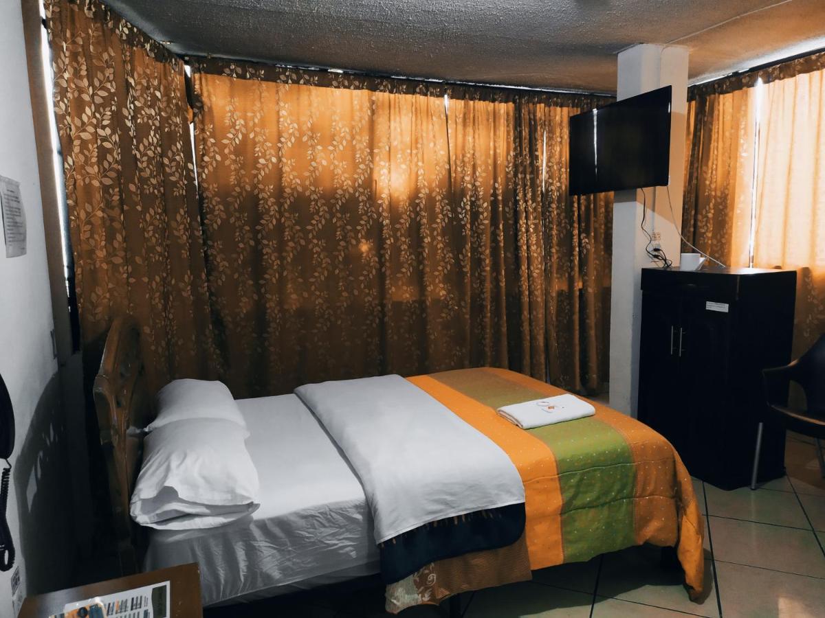 Hostal Ajavi Del Sur Quito Exteriér fotografie